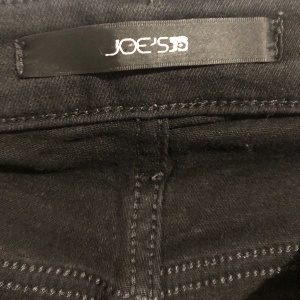 Joe’s “The Skinny” Waxed Denim Jeans - 28